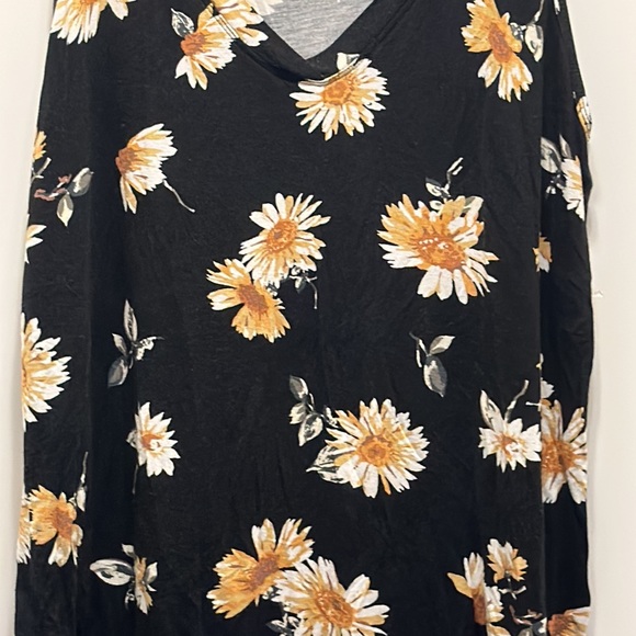Maurices Floral Tank Top Size Large - Picture 2 of 3